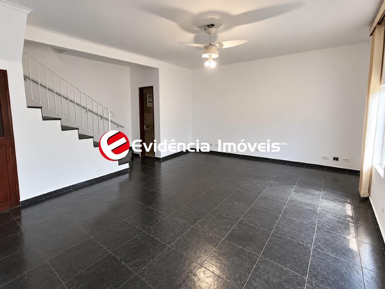 Sobrado à venda no Vila Scarpelli: Sala de estar