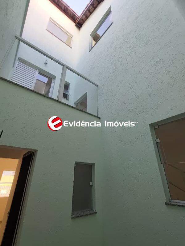 Sobrado à venda no Campestre: 