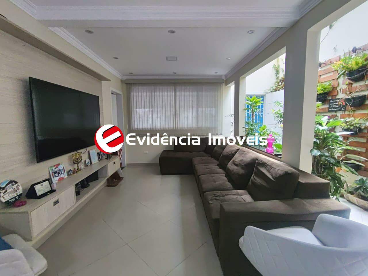 Sobrado à venda no Jardim Cristiane: 
