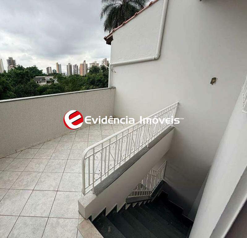 Sobrado à venda no Vila Guiomar: 