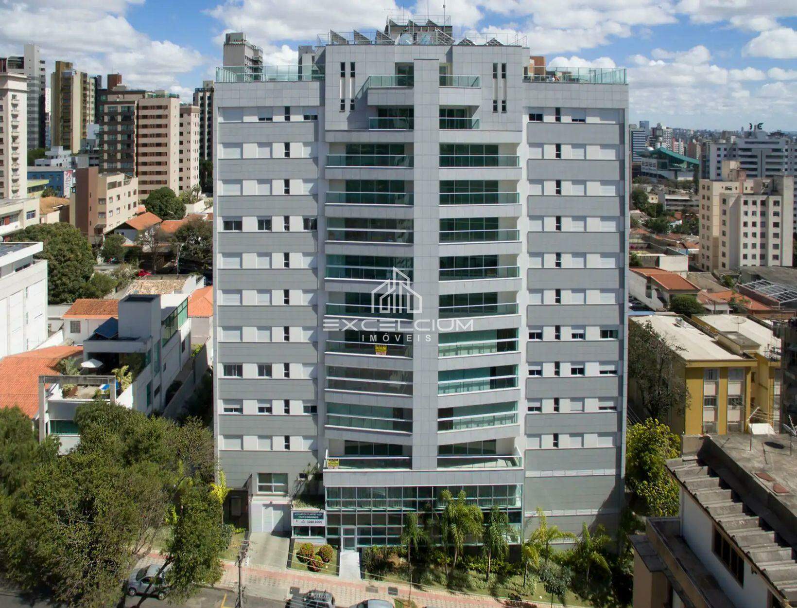 Apartamento à venda no Carmo: 
