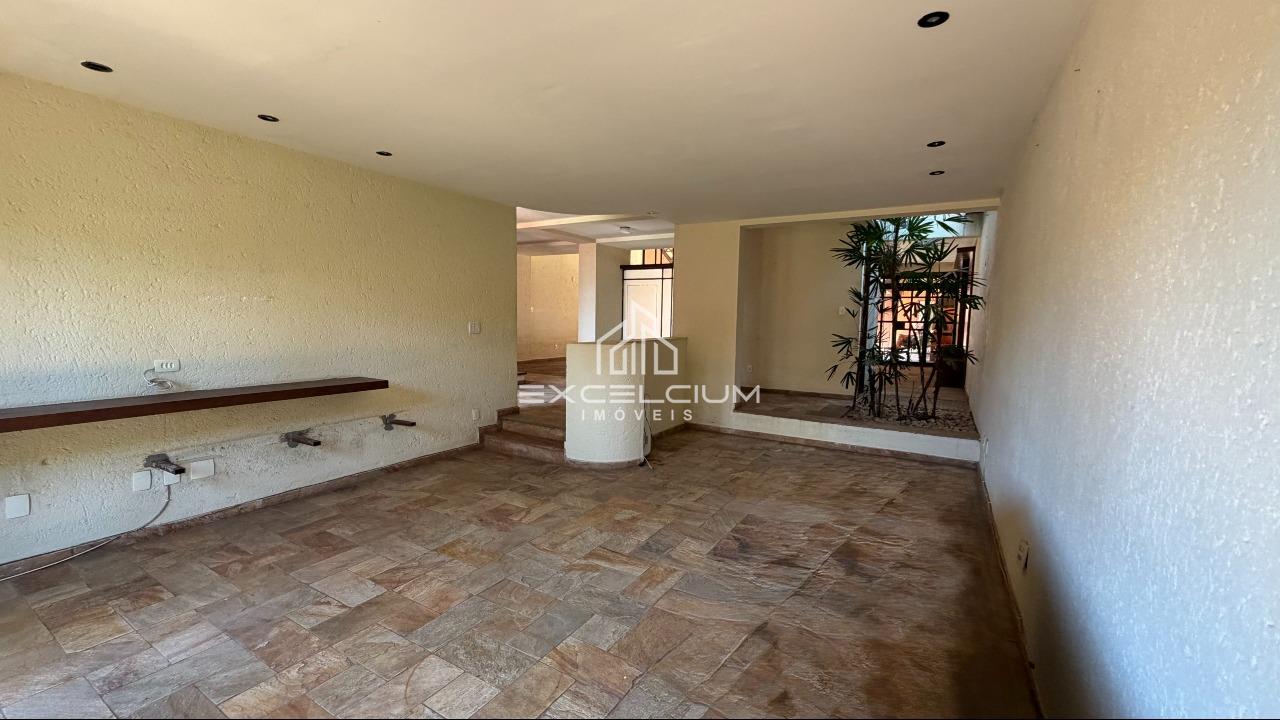 Casa à venda no Belvedere: 