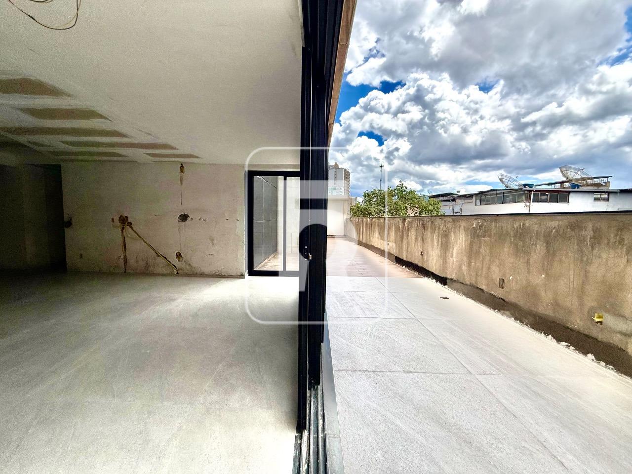 Apartamento à venda no Campo Alegre: 