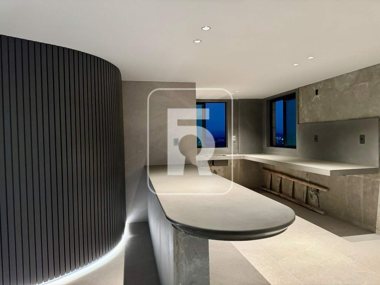 Apartamento à venda no Campo Alegre: 