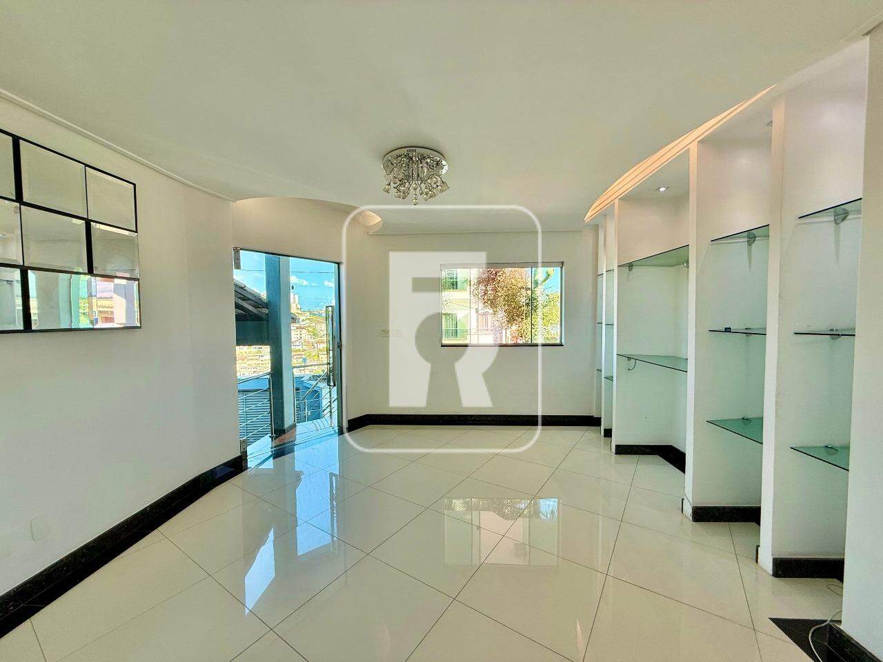 Casa à venda no Santo Agostinho: Sala TV/estar