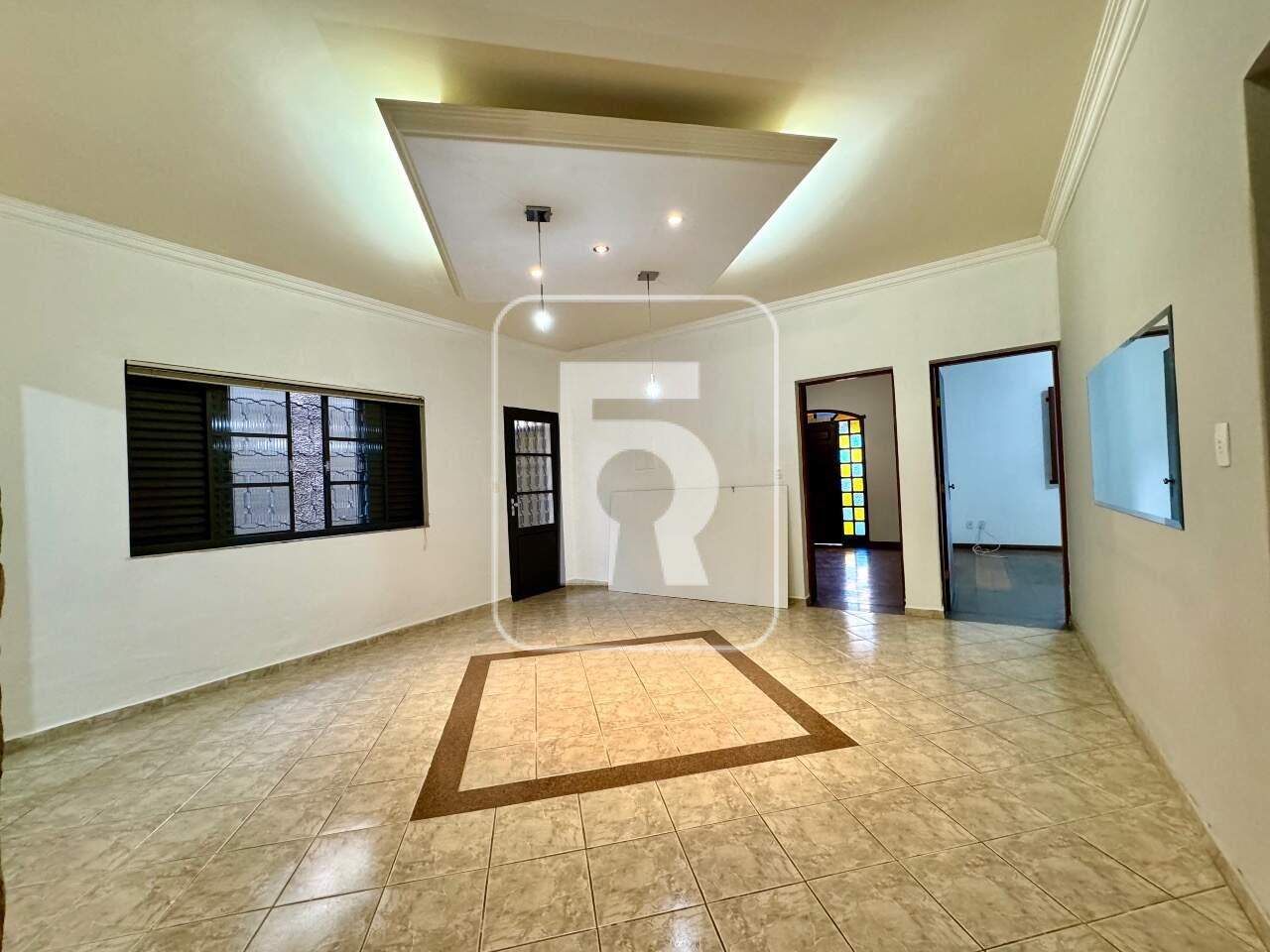 Casa à venda no Quinta das Flores: 