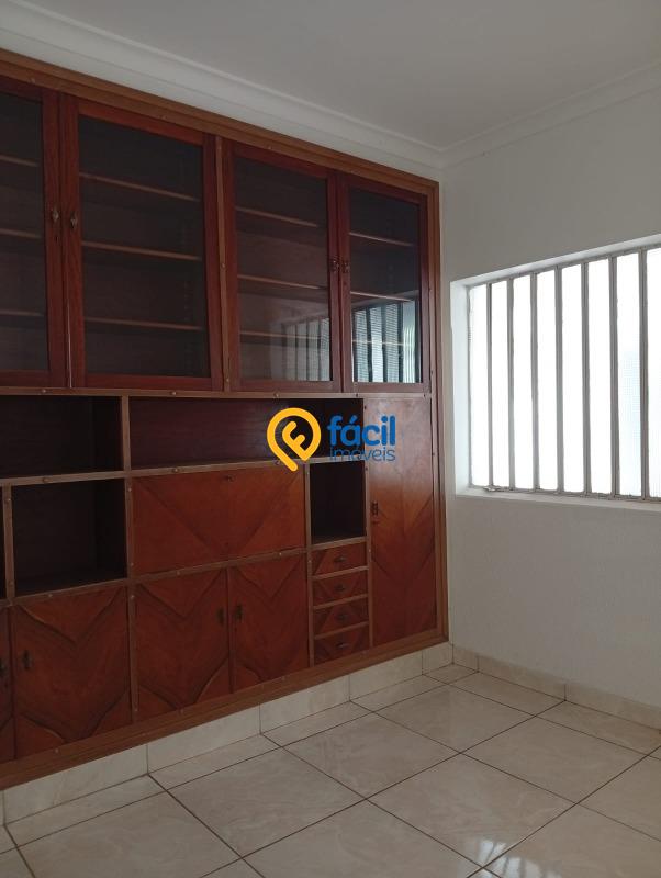 Casa para aluguel no Centro: 