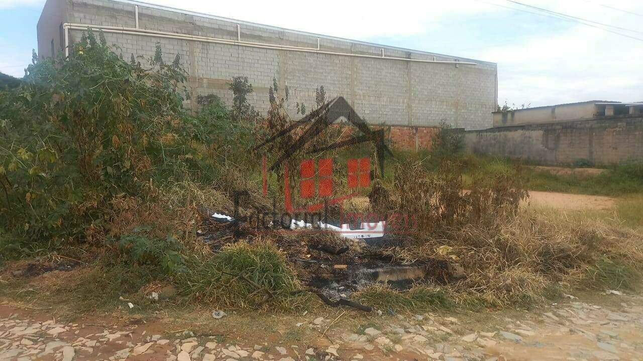 Terreno à venda no Melo Viana: 