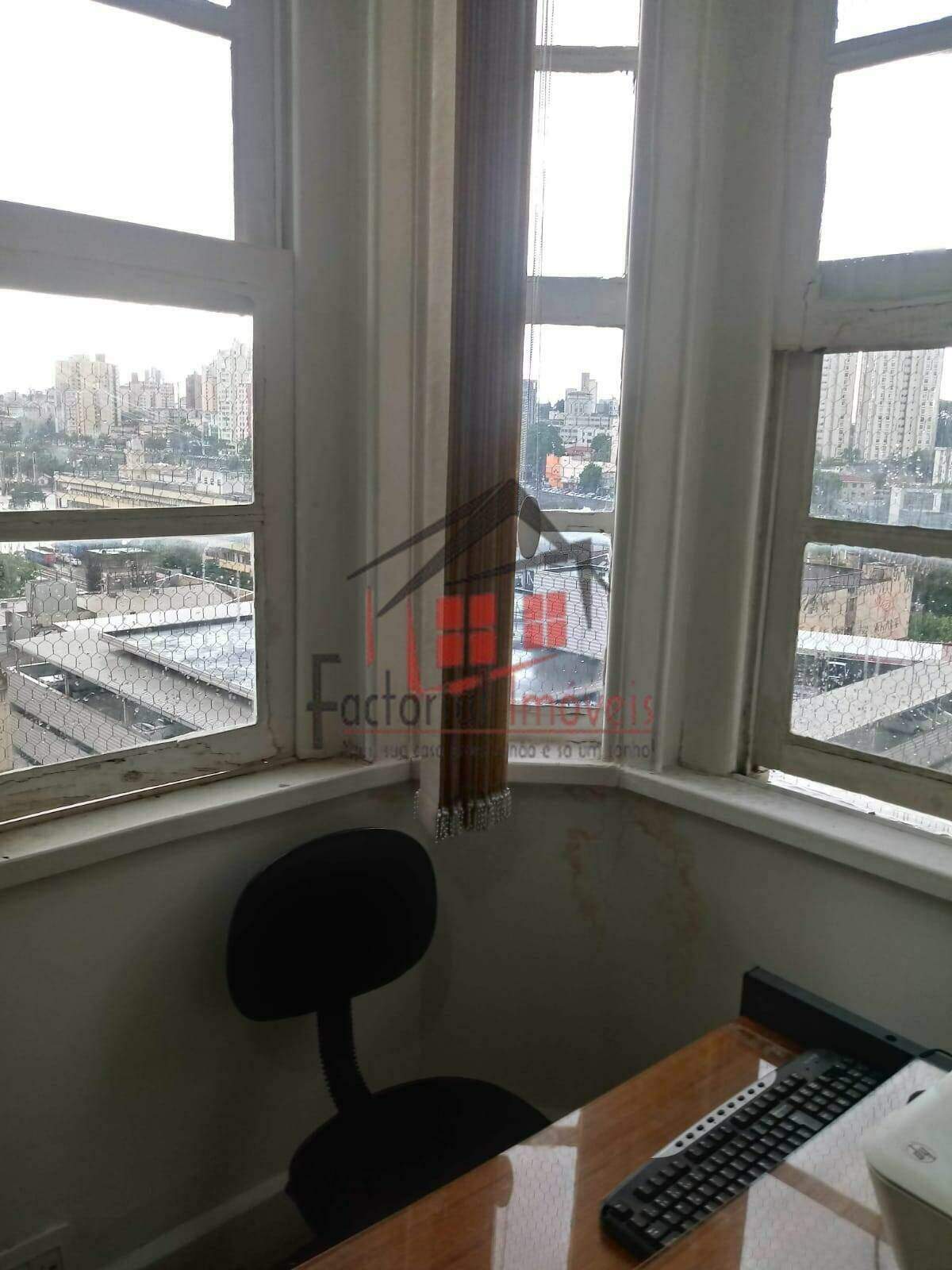 Sala à venda no Centro: 