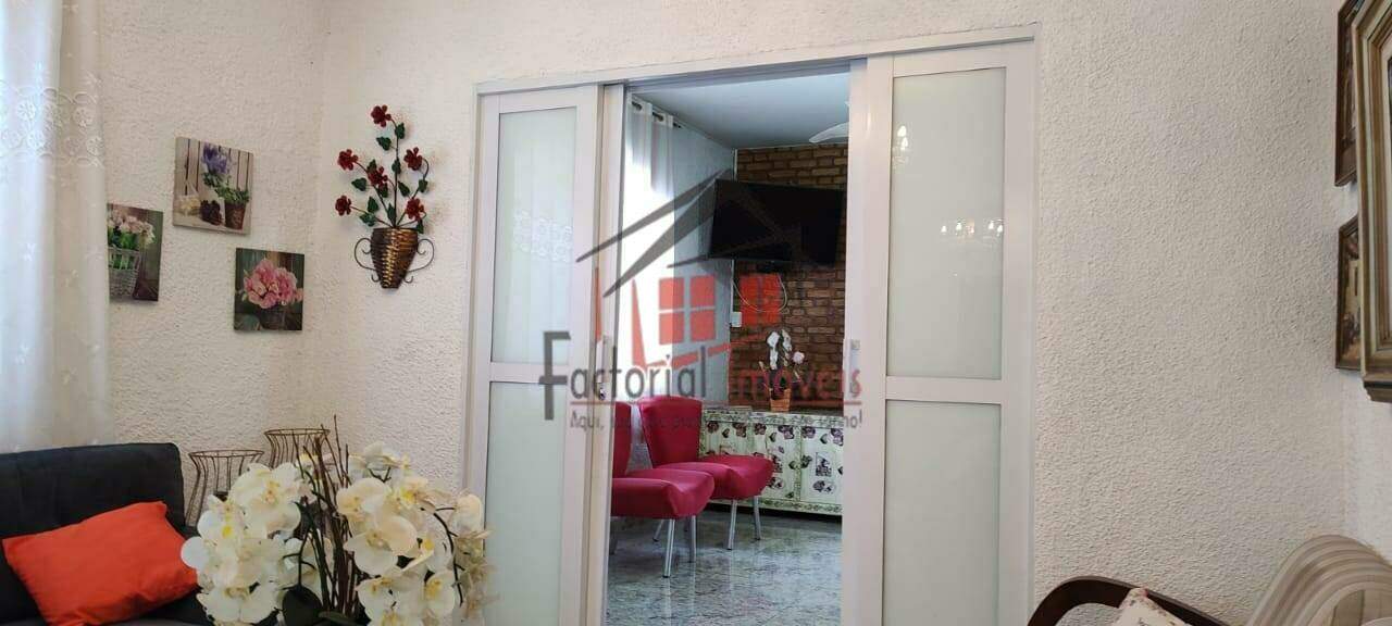 Casa à venda no Álvaro Camargos: 