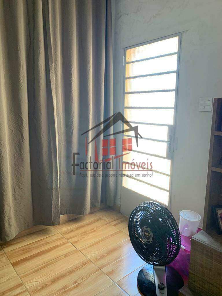 Casa à venda no Novo Glória: 