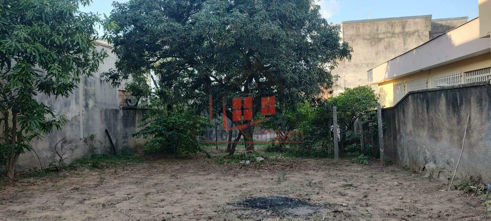 Terreno à venda no Novo Glória: 