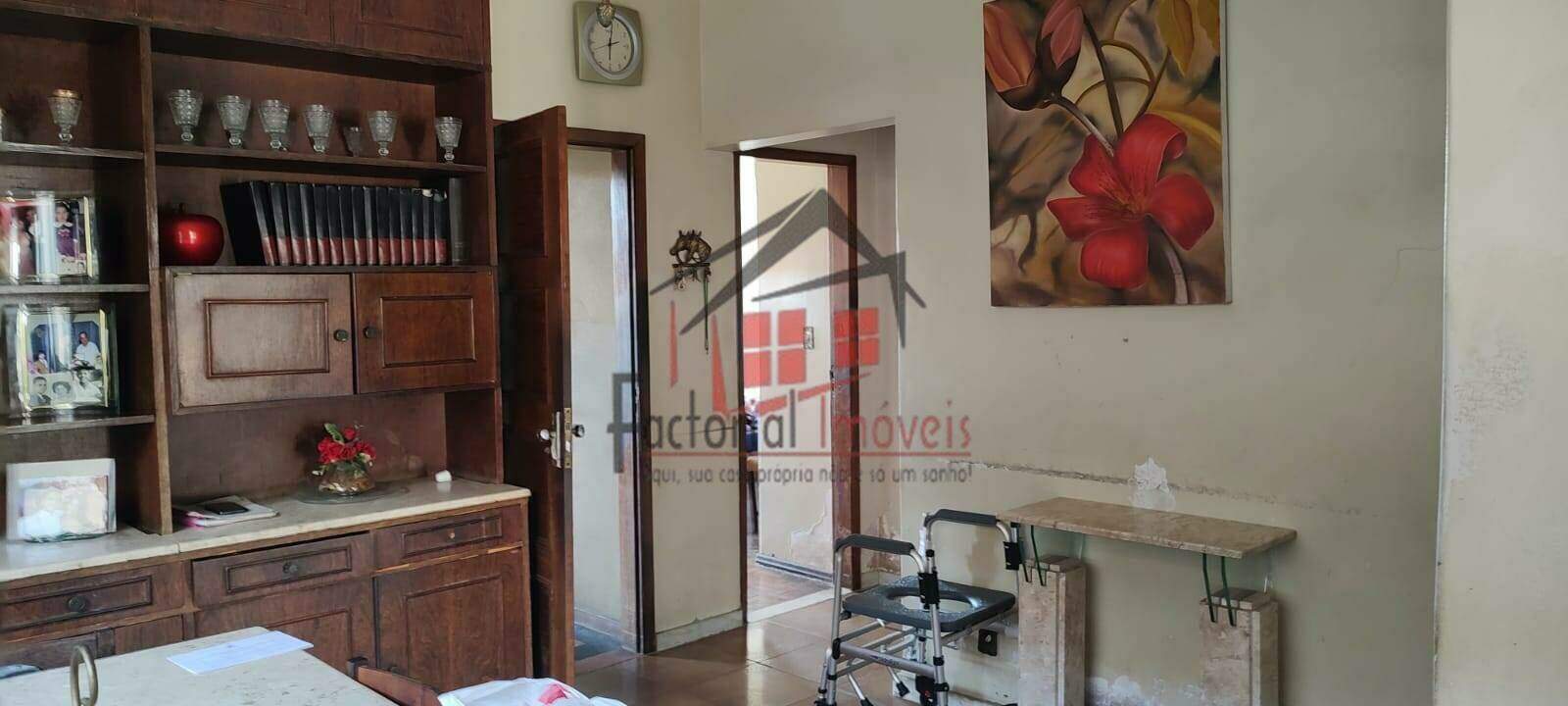 Casa à venda no Caiçara-Adelaide: 