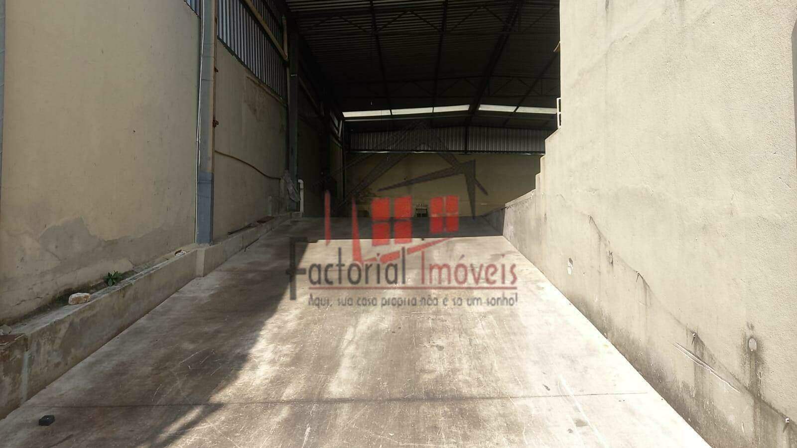 Galpão à venda no Glória: 