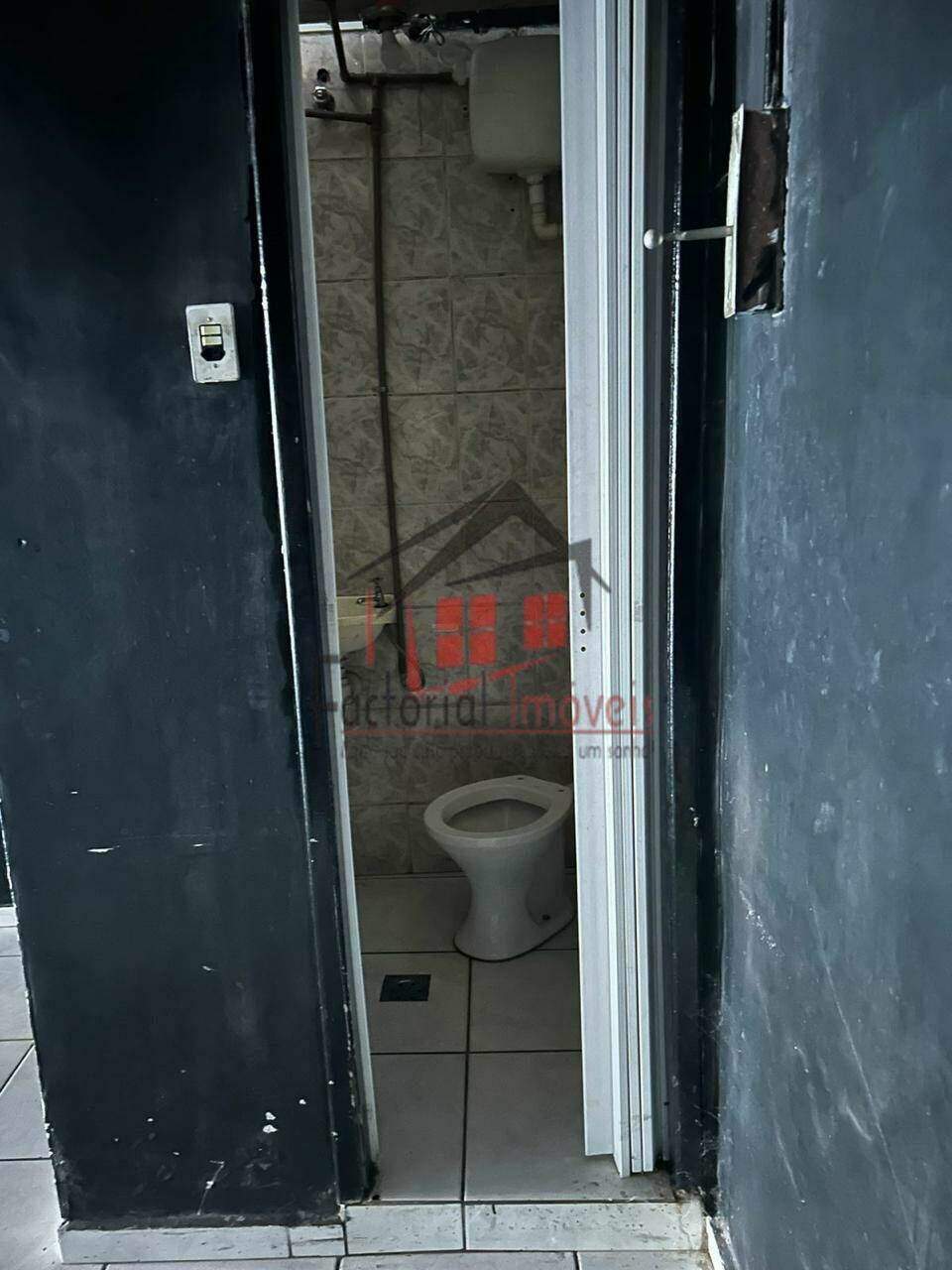 Ponto Comercial à venda no Glória: 