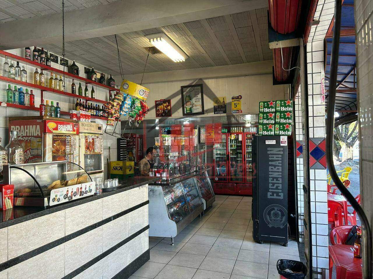 Ponto Comercial à venda no Glória: 