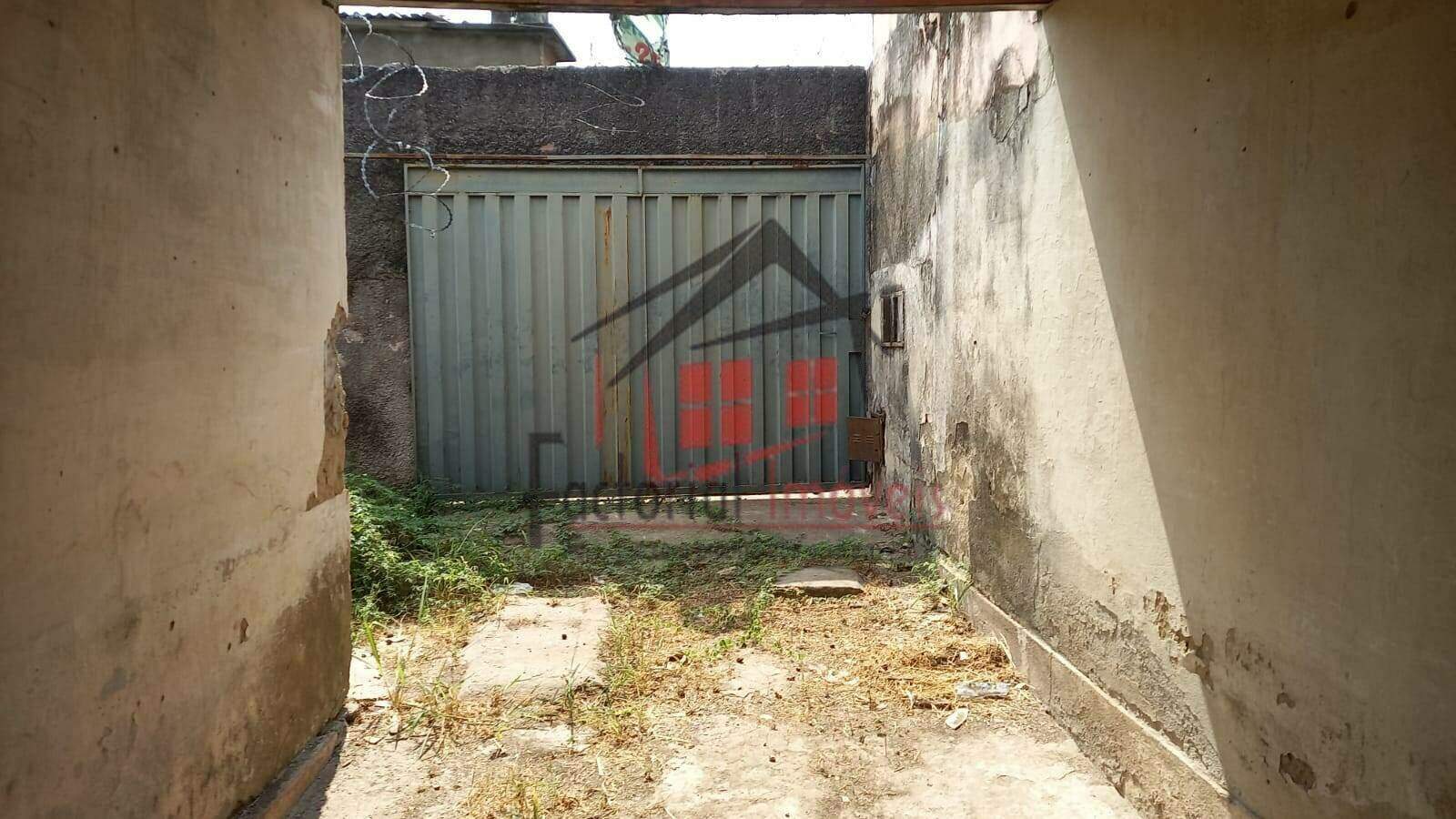 Terreno à venda no Coqueiros: 