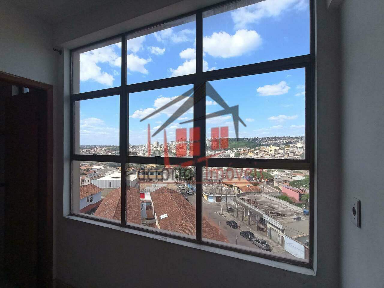 Sala à venda no Inconfidência: 