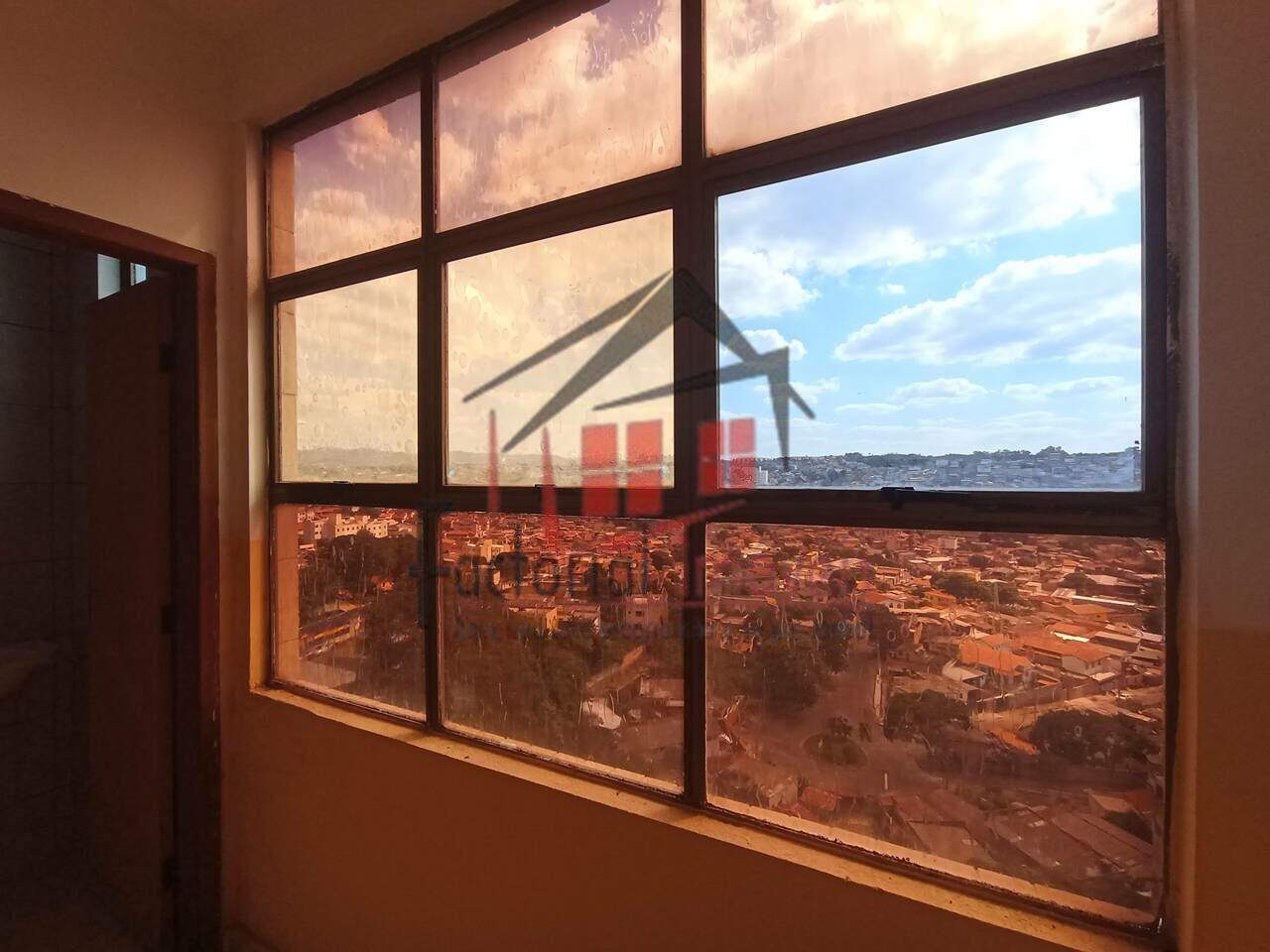 Sala à venda no Inconfidência: 