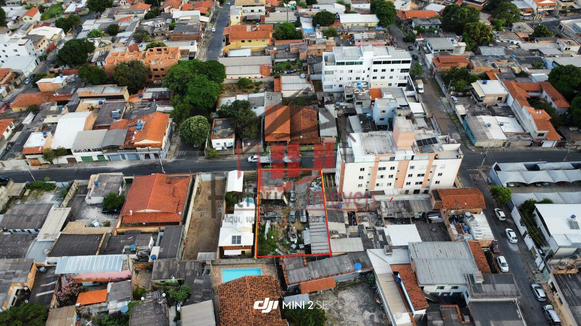 Terreno à venda no Coqueiros: 