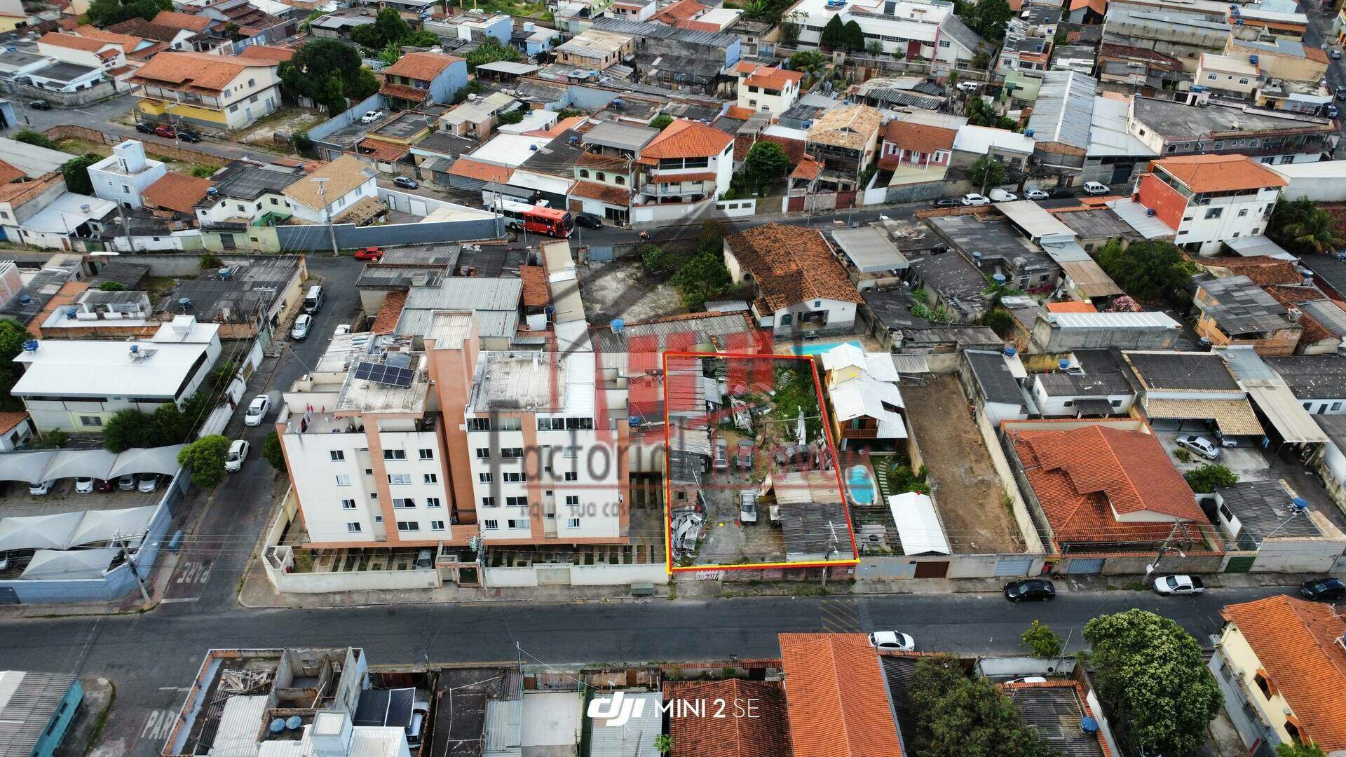 Terreno à venda no Coqueiros: 