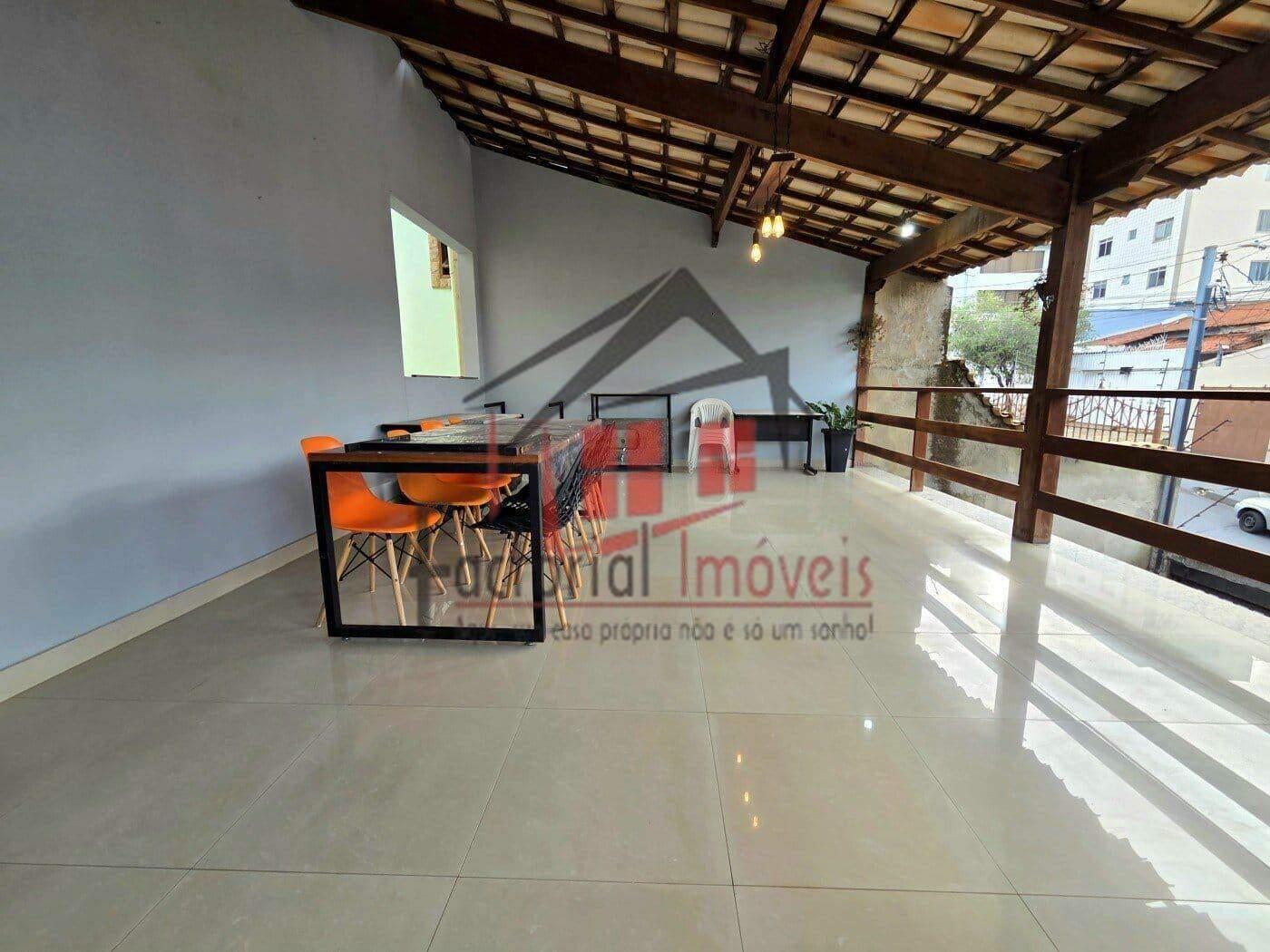 Casa à venda no Serrano: 