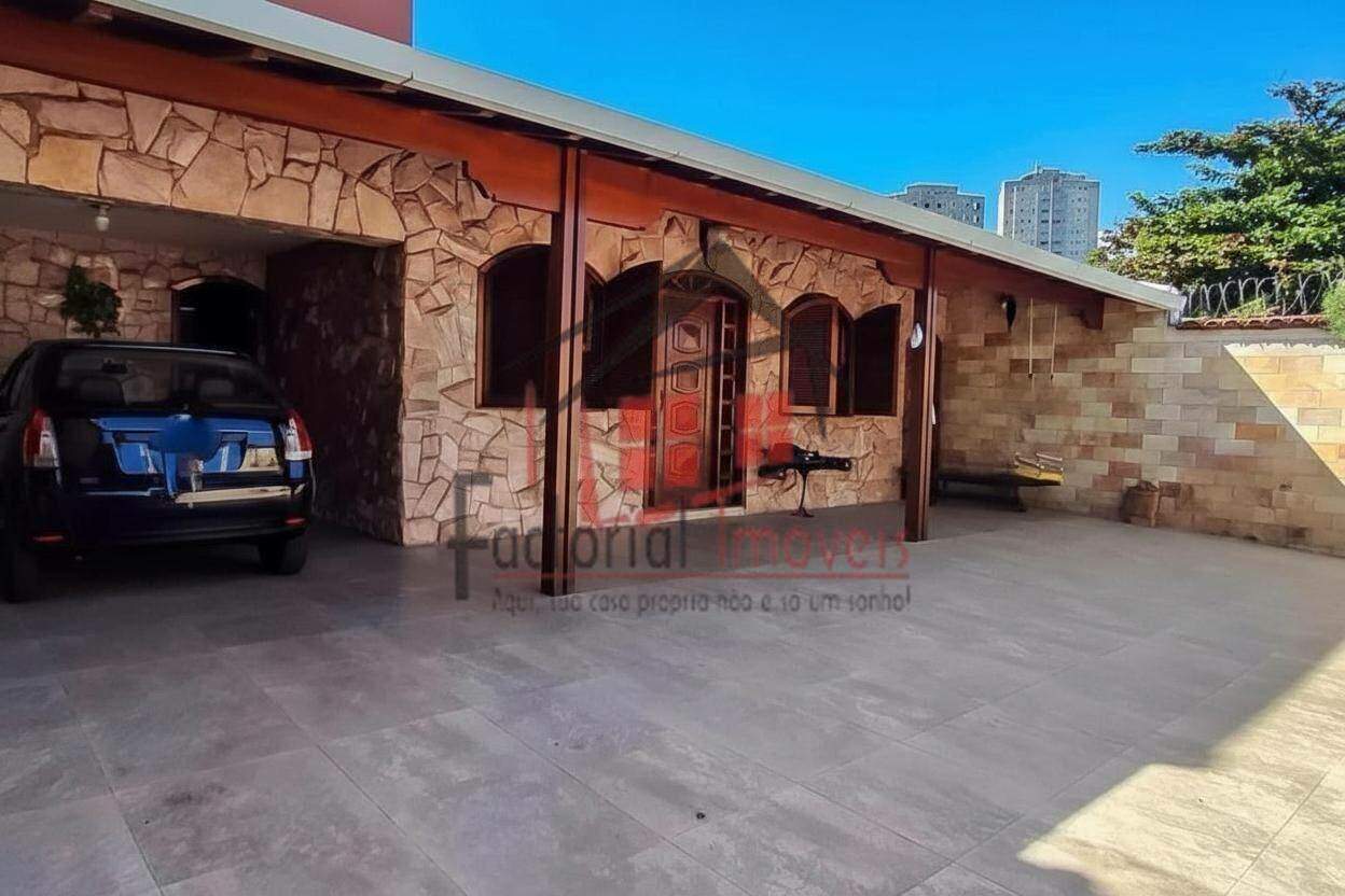 Casa à venda no Alípio de Melo: 