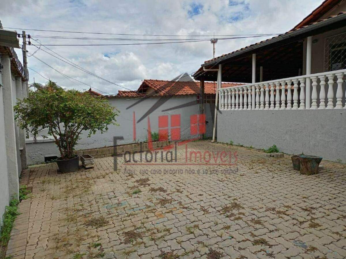 Casa à venda no Alípio de Melo: 