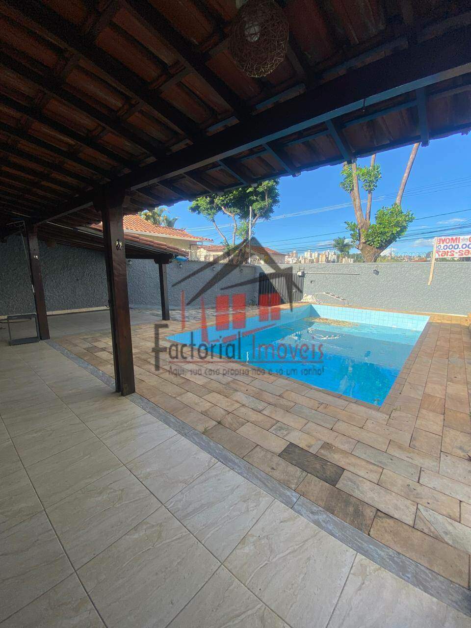 Casa à venda no Alípio de Melo: 