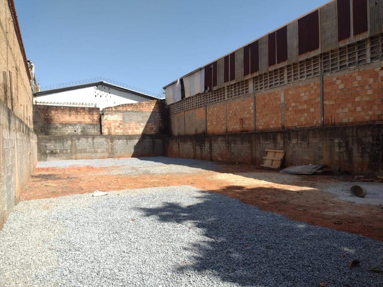 Lote para aluguel no Nova Cachoeirinha: 