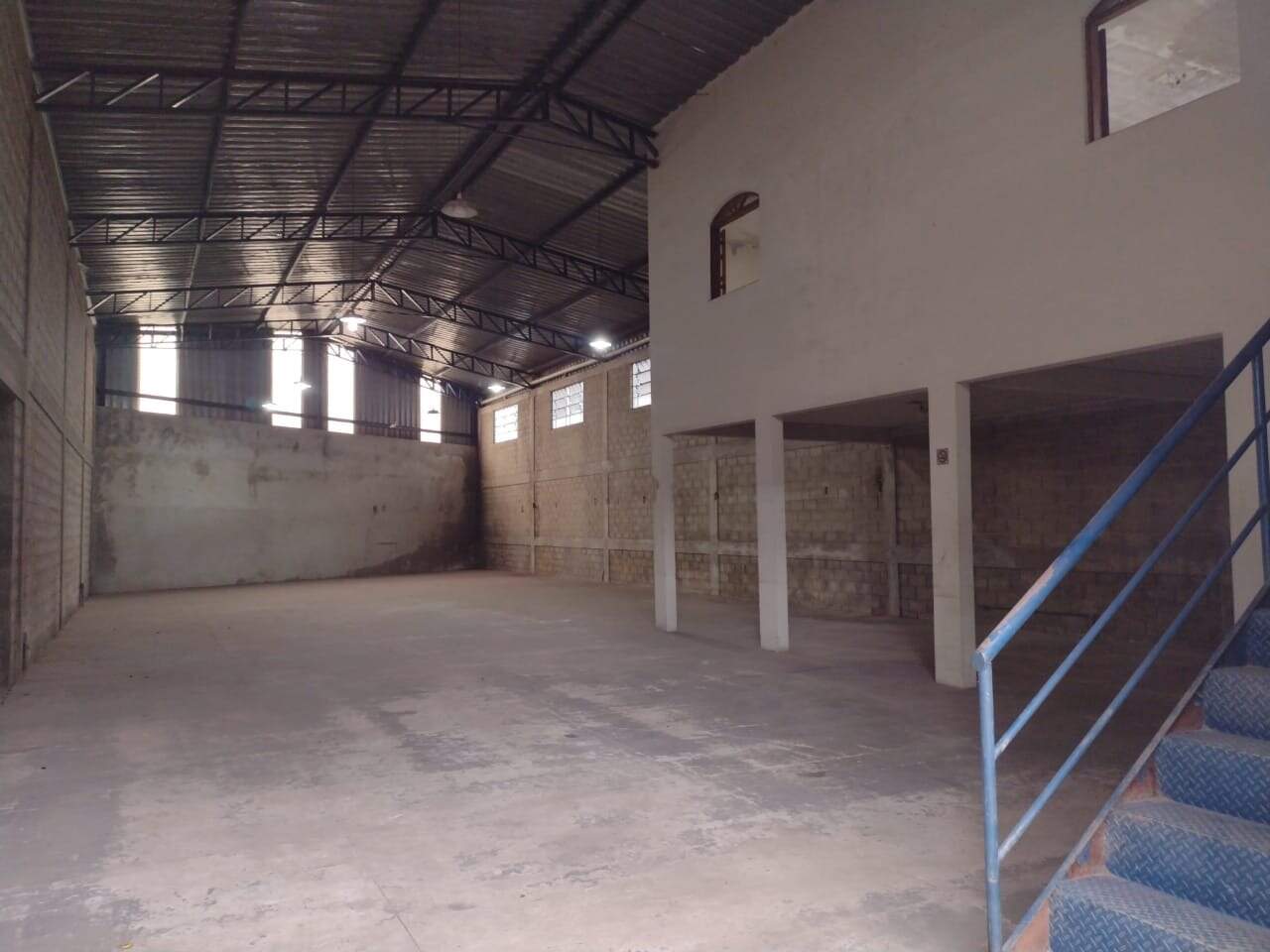 Galpão para aluguel no Chácaras Reunidas Santa Terezinha: 