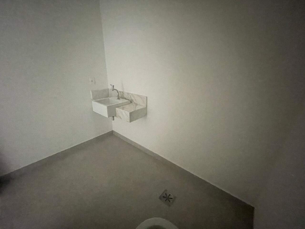 Sala para aluguel no Vila da Serra: 