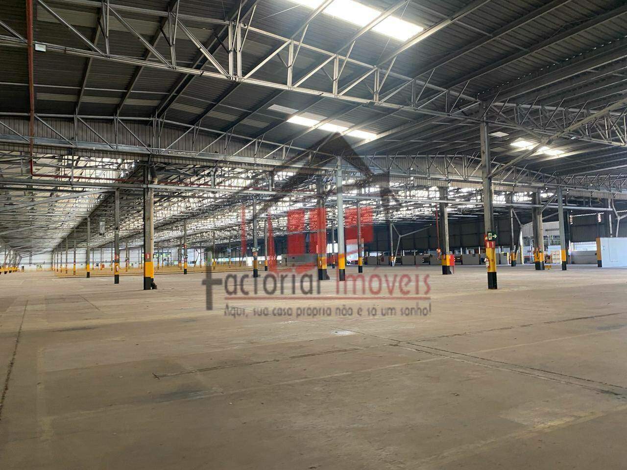 Galpão para aluguel no Universitário: 