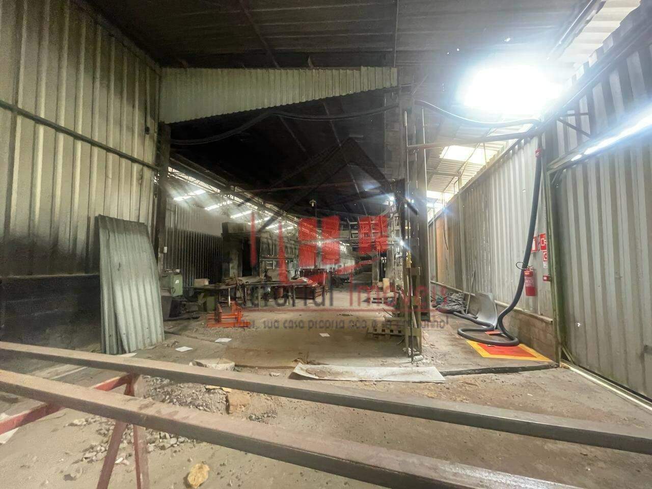 Galpão para aluguel no Distrito Industrial Simão da Cunha: 