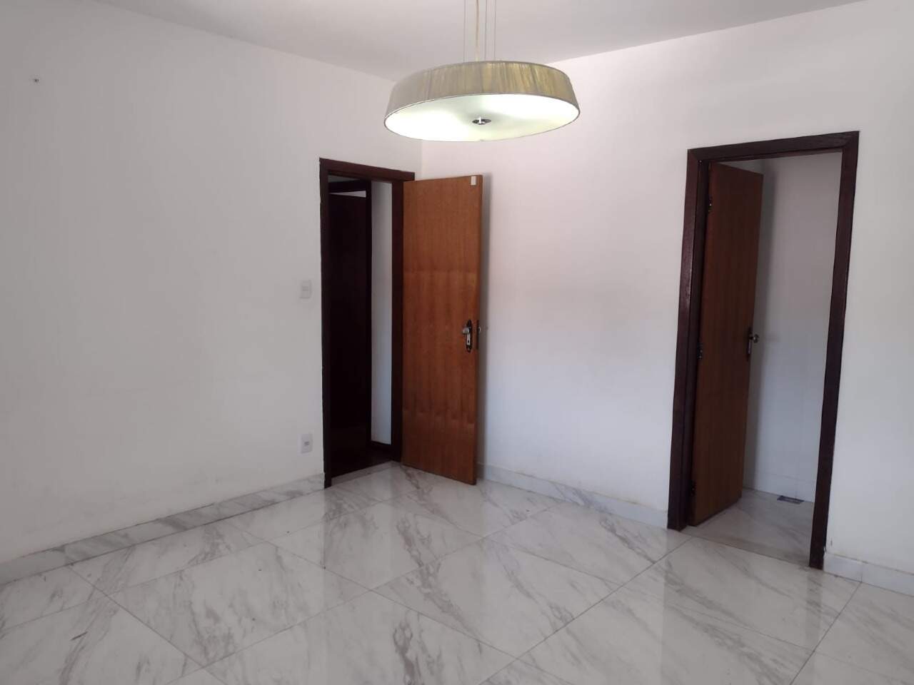 Casa para aluguel no Glória: 