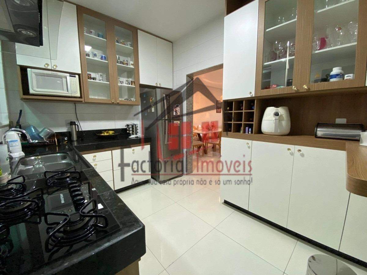 Casa à venda no Santa Terezinha: 