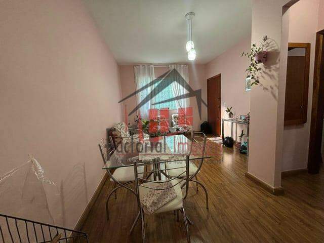 Casa em condomínio à venda no Cabral: 