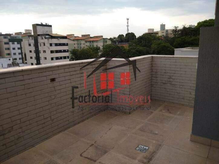 Cobertura à venda no Serrano: 