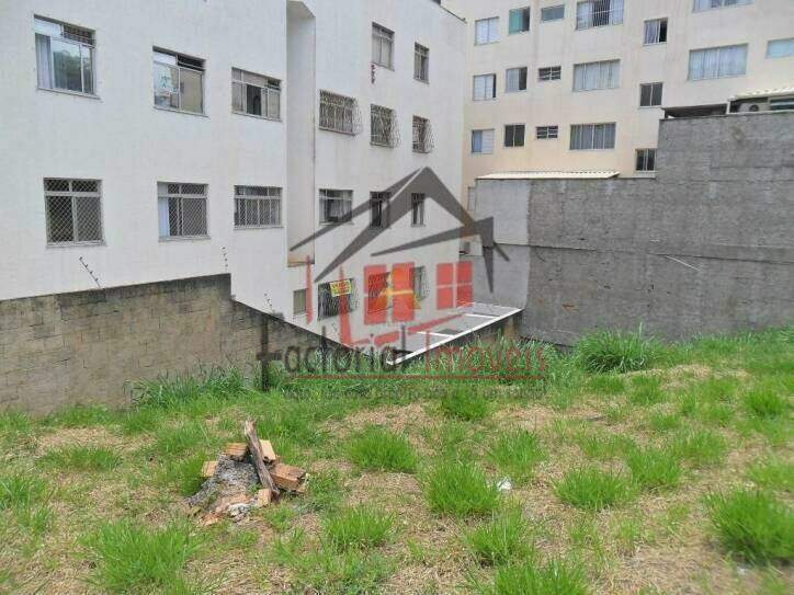 Terreno à venda no Manacás: 