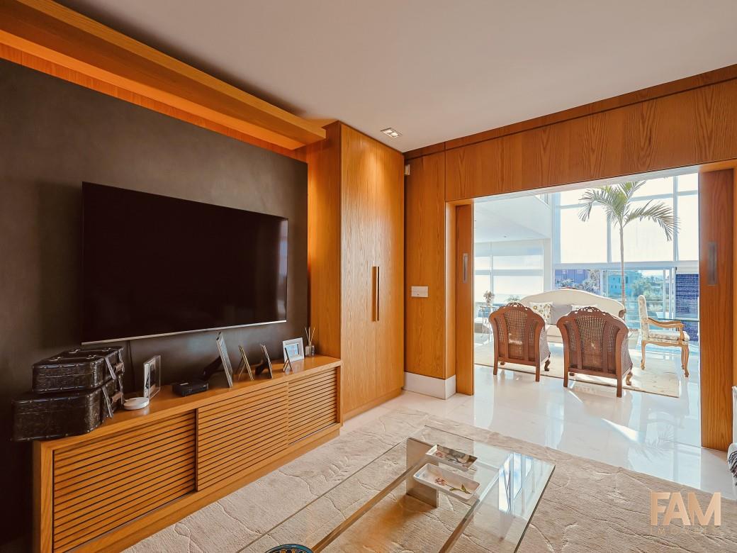 Casa em Condomínio à venda no Condomínio Vila Castela: CASA EM CONDOMINIO à venda, Condomínio Vila Castela - Nova Lima/MG