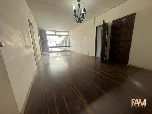 Casa à venda no Sagrada Família: Casa à venda, Sagrada Família - Belo Horizonte/MG