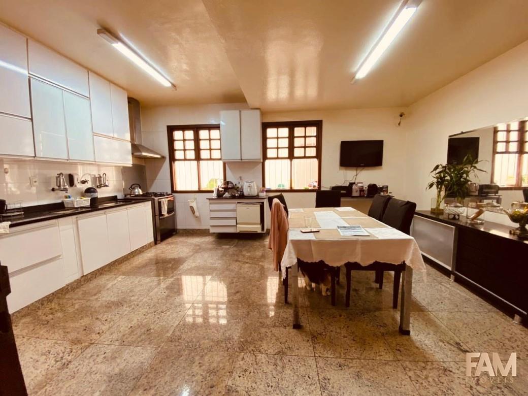 Casa à venda no Belvedere: Casa à venda, Belvedere - Belo Horizonte/MG