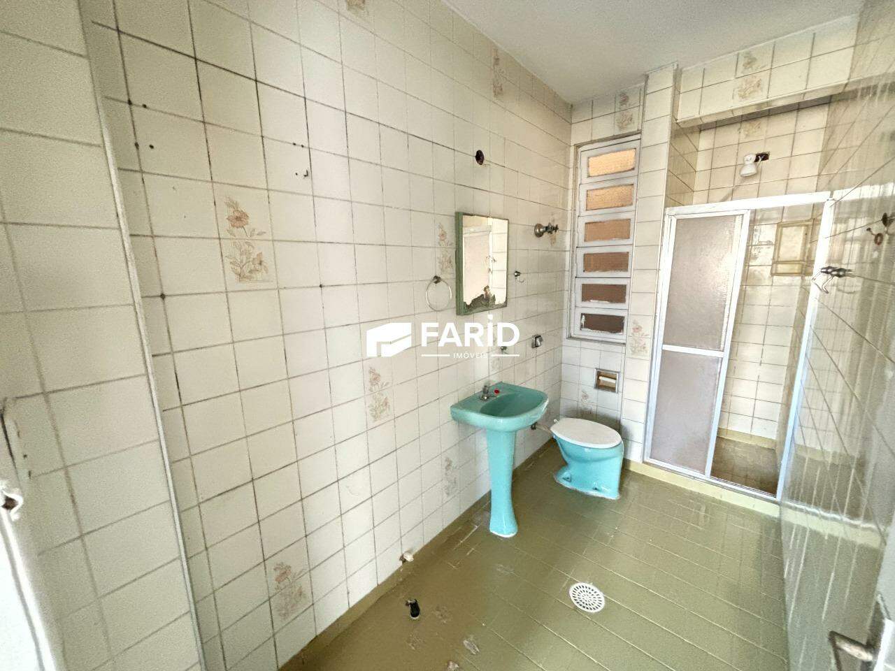 43,33 | 1 quarto | | 1 vaga: Banheiro
