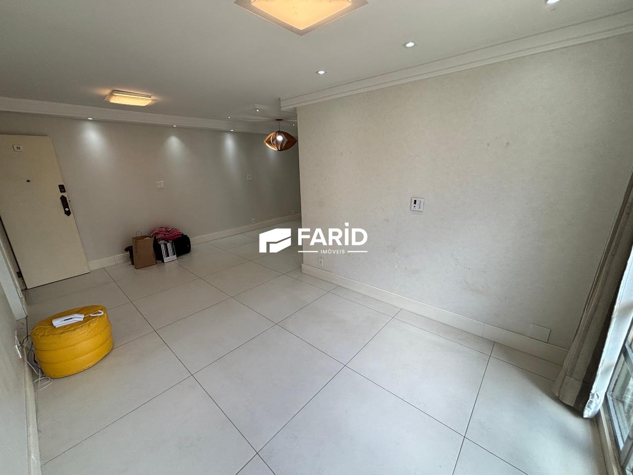 101 | 3 quartos | | 1 vaga: Sala para dois ambientes