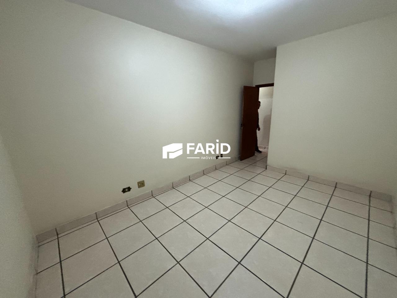 120 | 3 quartos | | 1 vaga: Dormitório 2