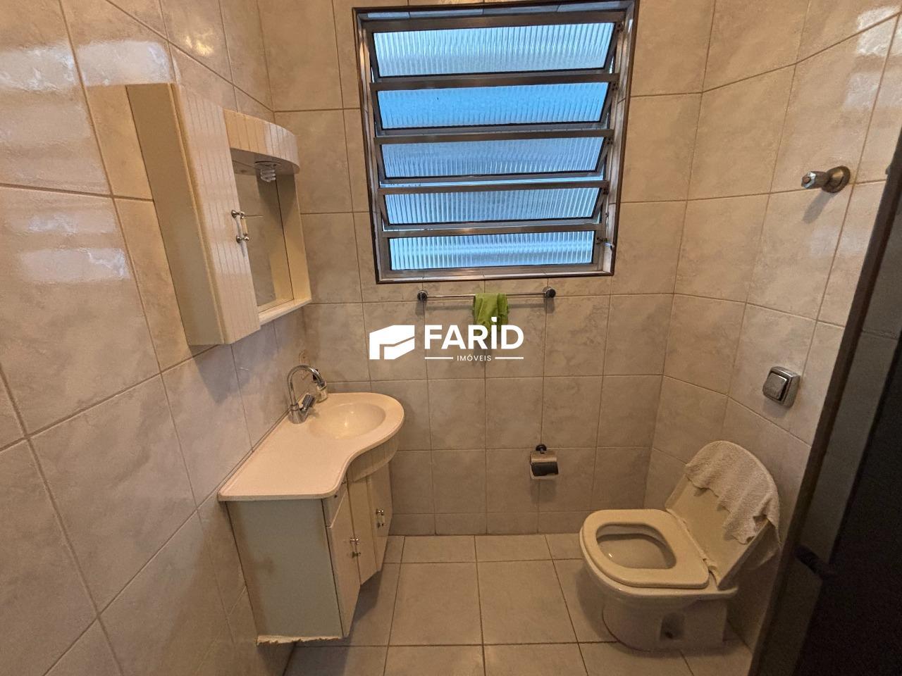 120 | 3 quartos | | 1 vaga: Banheiro social