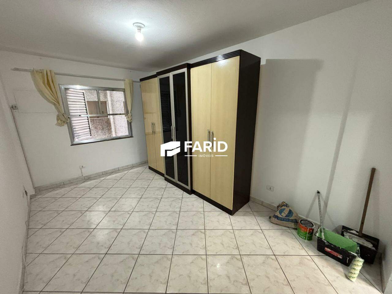 24 | 1 quarto | | 1 vaga: Dormitório