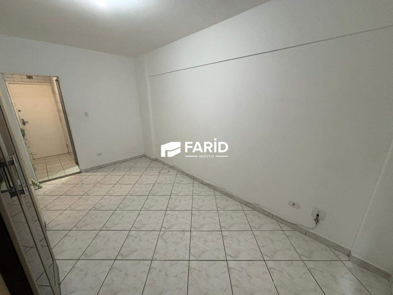 24 | 1 quarto | | 1 vaga: Dormitório