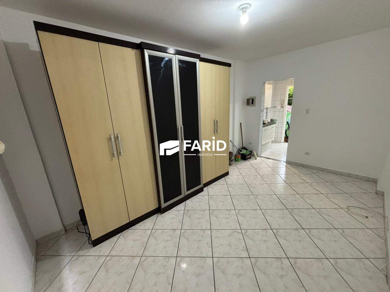 24 | 1 quarto | | 1 vaga: Dormitório