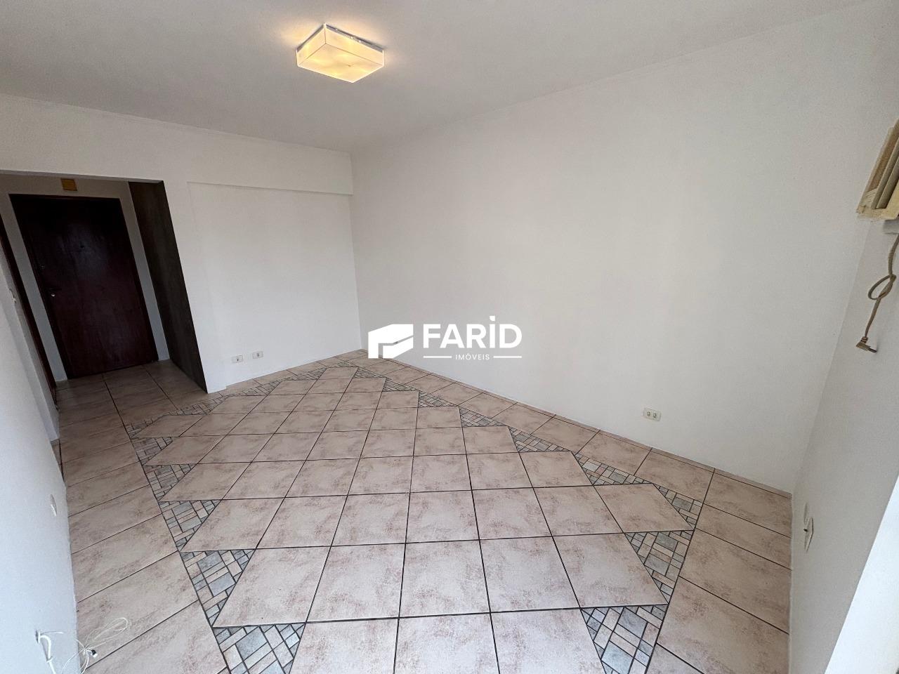 50 | 1 quarto | | 1 vaga: Sala